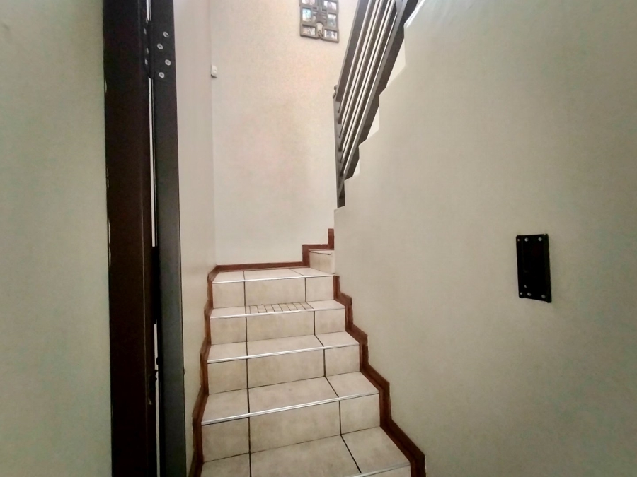 3 Bedroom Property for Sale in Langenhovenpark Free State